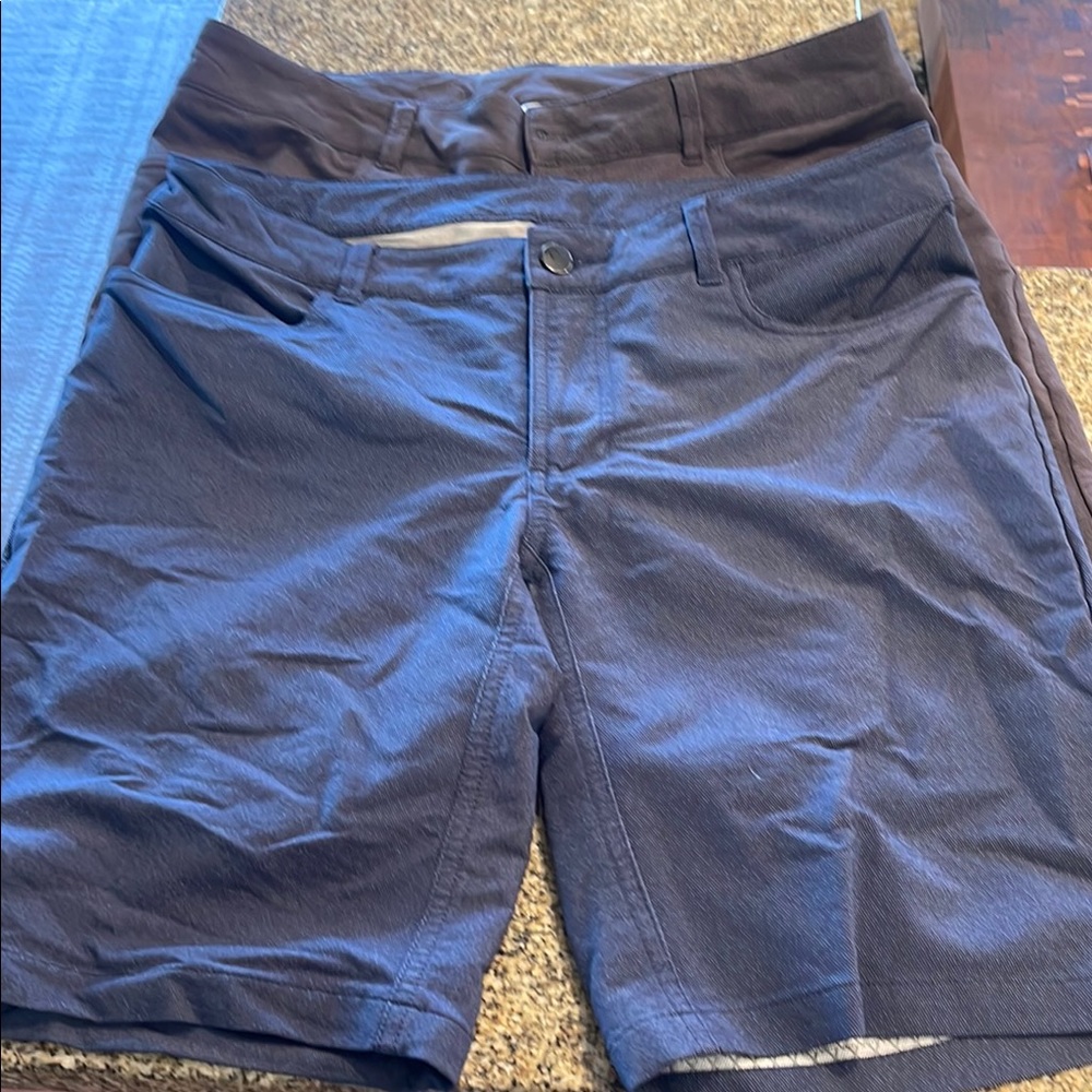 Lot of two Men's Pearl Izumi Mountain Bike shorts size 32
